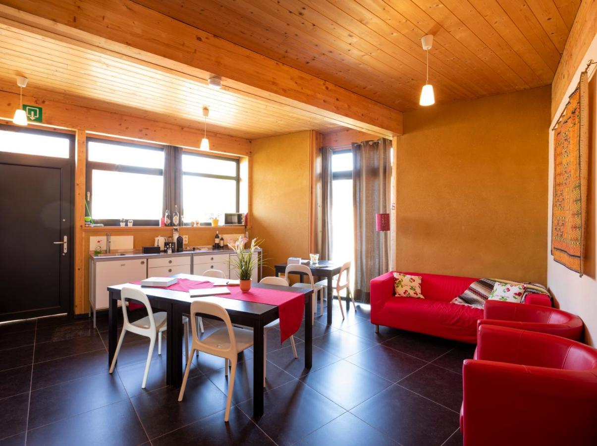 B&B Casa De Paja Синт-Трёйден Экстерьер фото